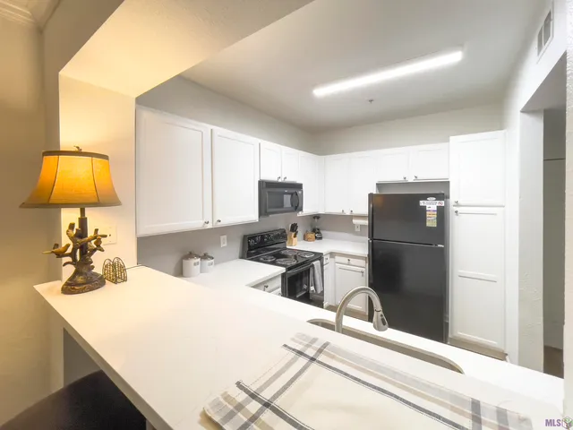 $2,250 | 6765 Corporate Boulevard, Unit 6103, Baton Rouge, LA 70809