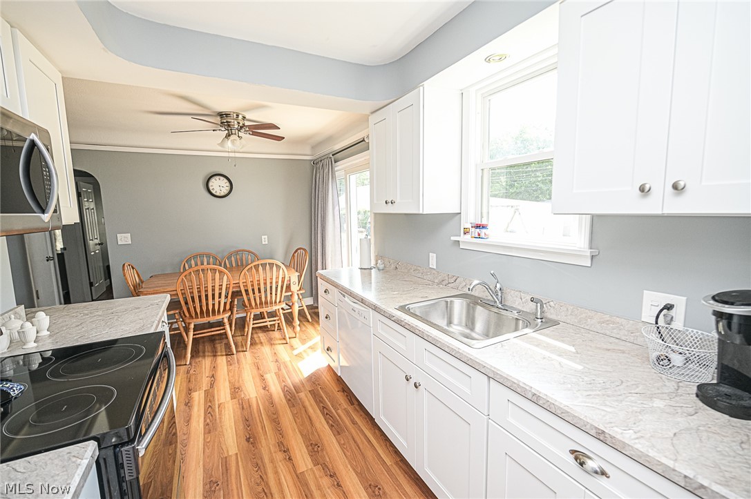 386 Clarmont Road Willowick, OH 44095 - Photo 9 of 26