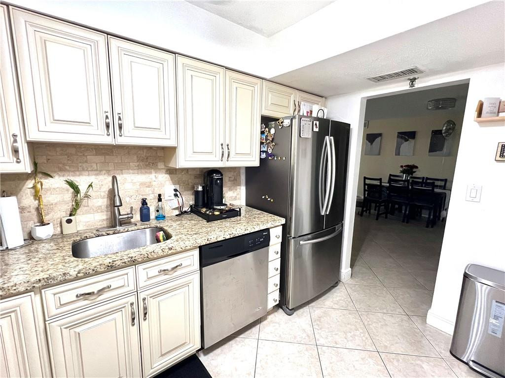 5260 Northwest 2nd Avenue, Unit 307 Boca Raton, FL 33487 - Photo 1 of 11 Photo 1