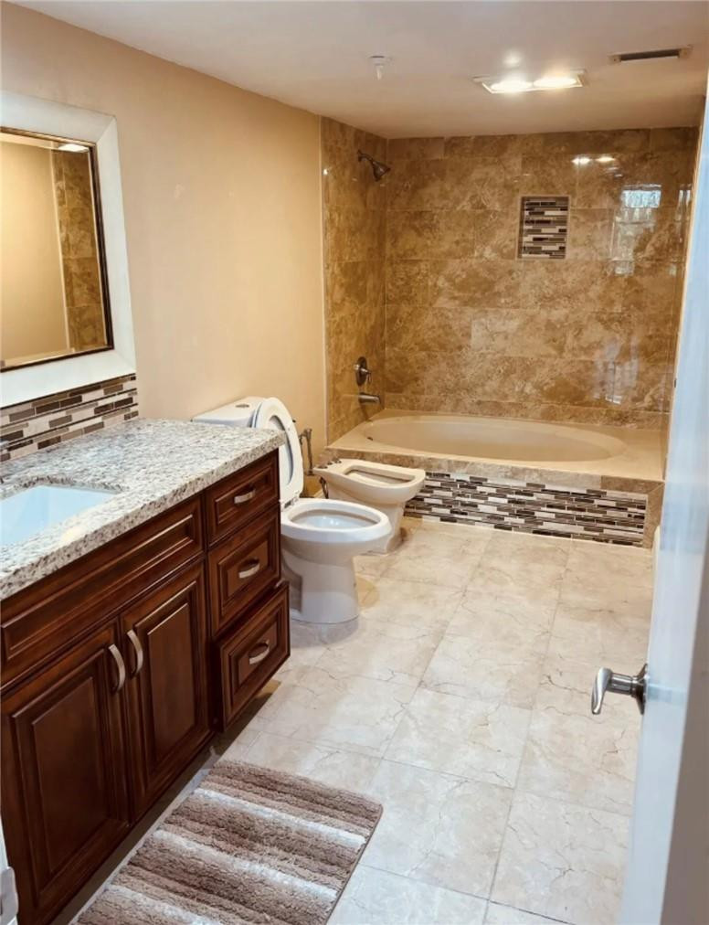 5260 Northwest 2nd Avenue, Unit 307 Boca Raton, FL 33487 - Photo 5 of 11 Photo 5