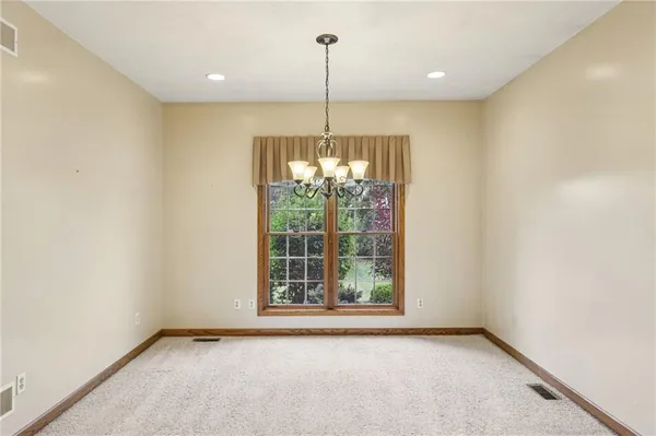 $679,900 | 2210 Skyhill Road, Edinburg, PA 16116