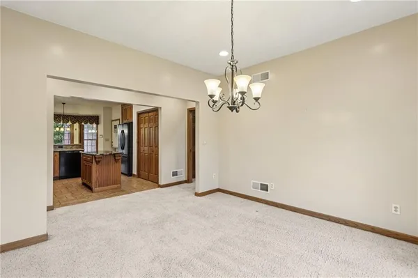 $679,900 | 2210 Skyhill Road, Edinburg, PA 16116