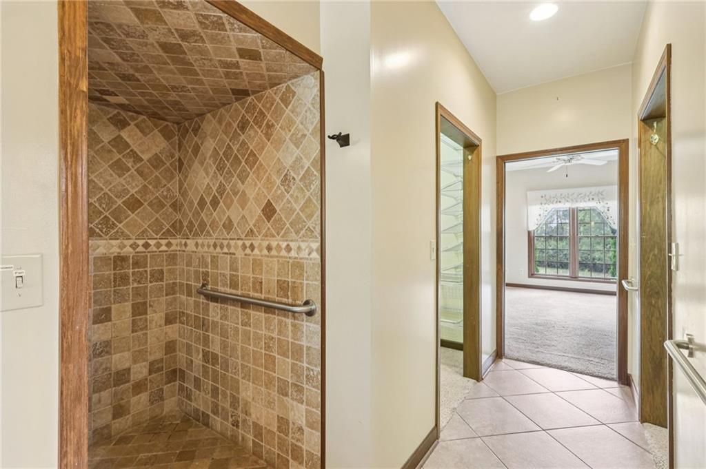 2210 Skyhill Road Edinburg, PA 16116 - Photo 25 of 49 a bathroom with a shower