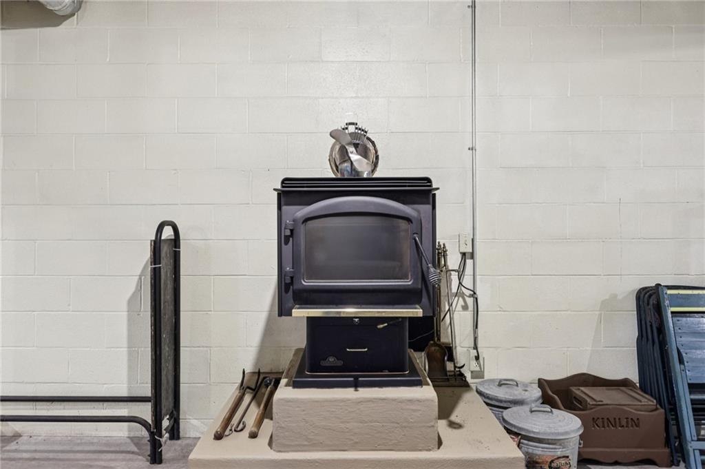 2210 Skyhill Road Edinburg, PA 16116 - Photo 32 of 49 a view of entryway with wooden floor