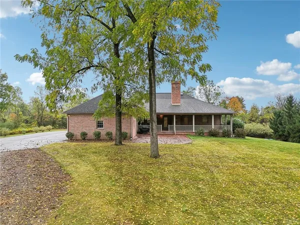 $679,900 | 2210 Skyhill Road, Edinburg, PA 16116