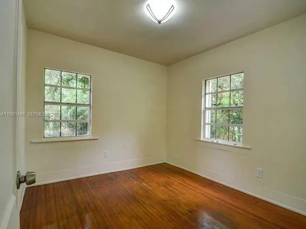 $3,900 | Granada, Coral Gables, FL 33134