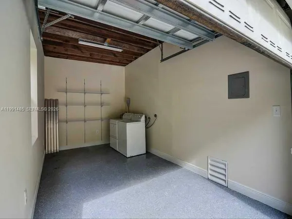 $3,900 | Granada, Coral Gables, FL 33134