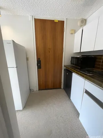 $1,550 | 1750 Kalakaua Avenue, Unit 1112, Honolulu, HI 96826