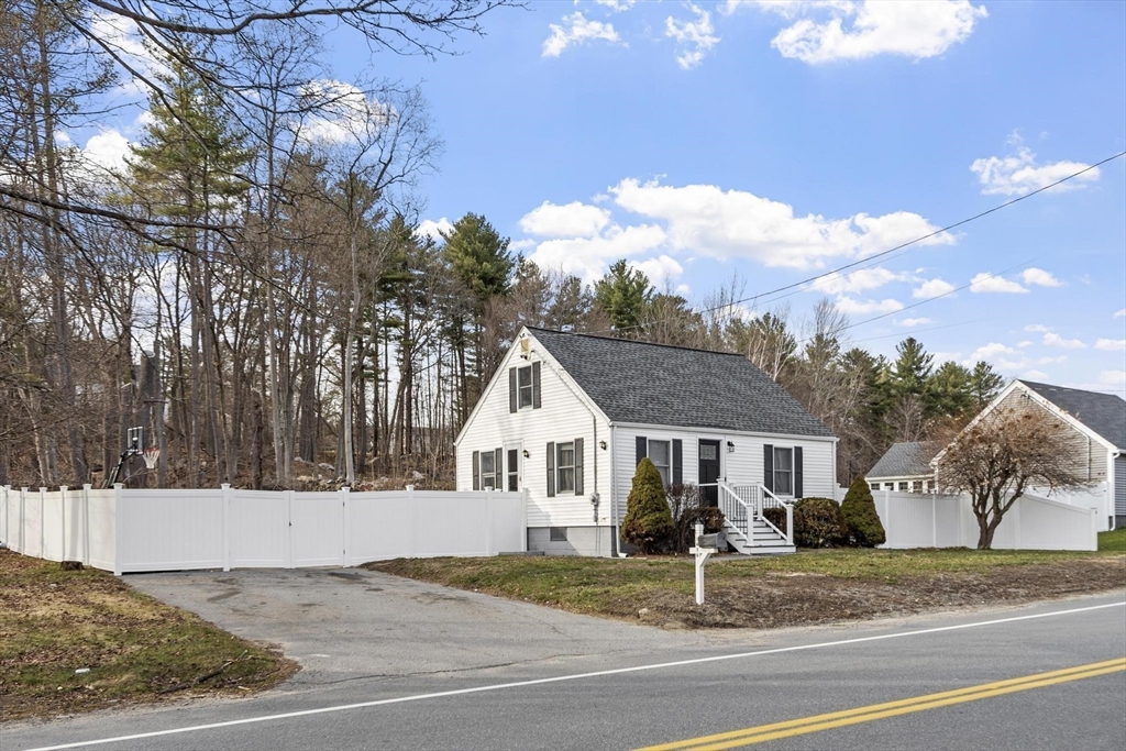 1430 Mammoth Road Dracut, MA 01826 - Photo 1 of 31