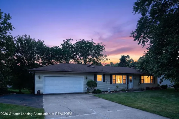 $292,000 | 524 Gettysburg Drive, Lansing, MI 48917