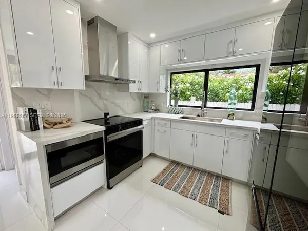 $1,050,000 | 1334 Madison Street, Hollywood, FL 33019