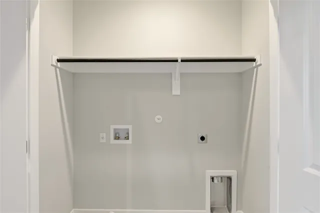 $2,400 | 2206 Luna Azul View, Unit 78, Round Rock, TX 78664