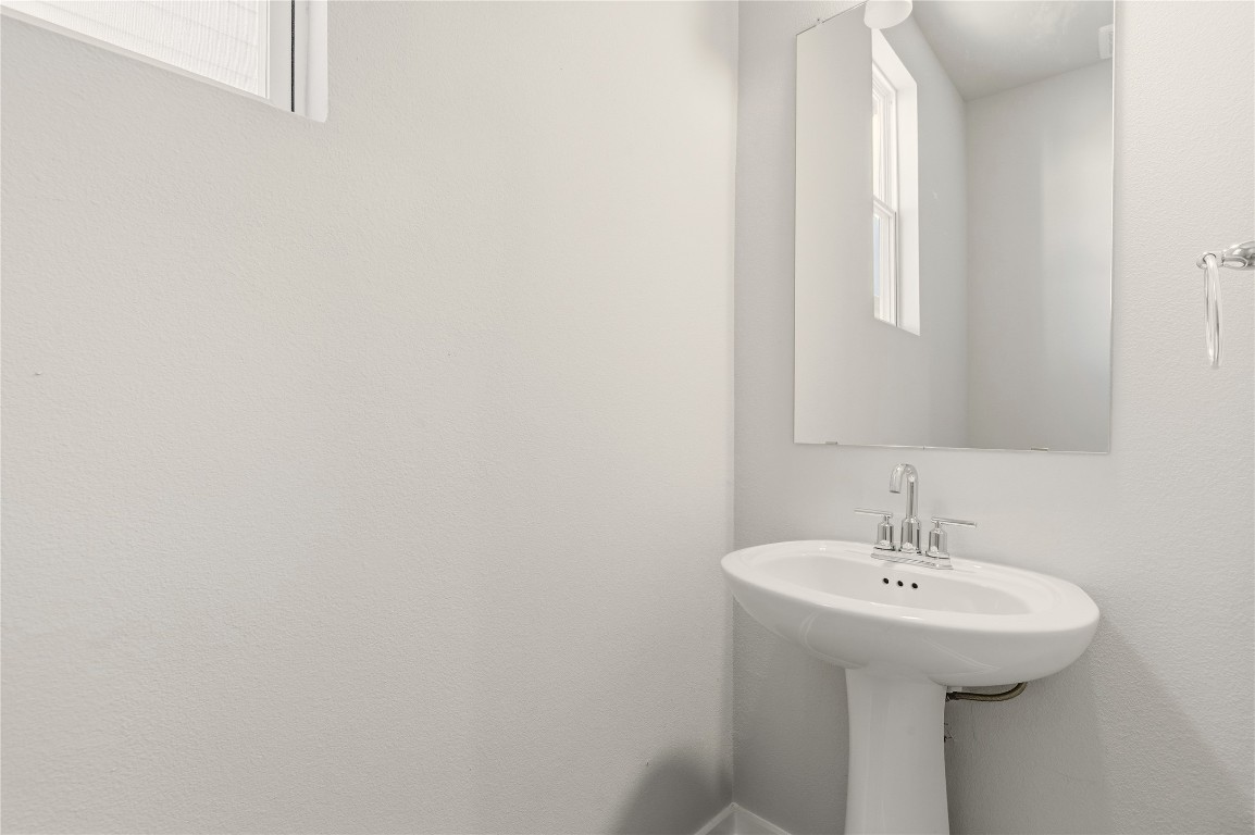 2206 Luna Azul View, Unit 78 Round Rock, TX 78664 - Photo 5 of 31 Bathroom with plenty of natural light