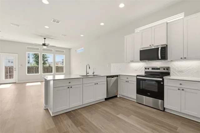 $2,400 | 2206 Luna Azul View, Unit 78, Round Rock, TX 78664