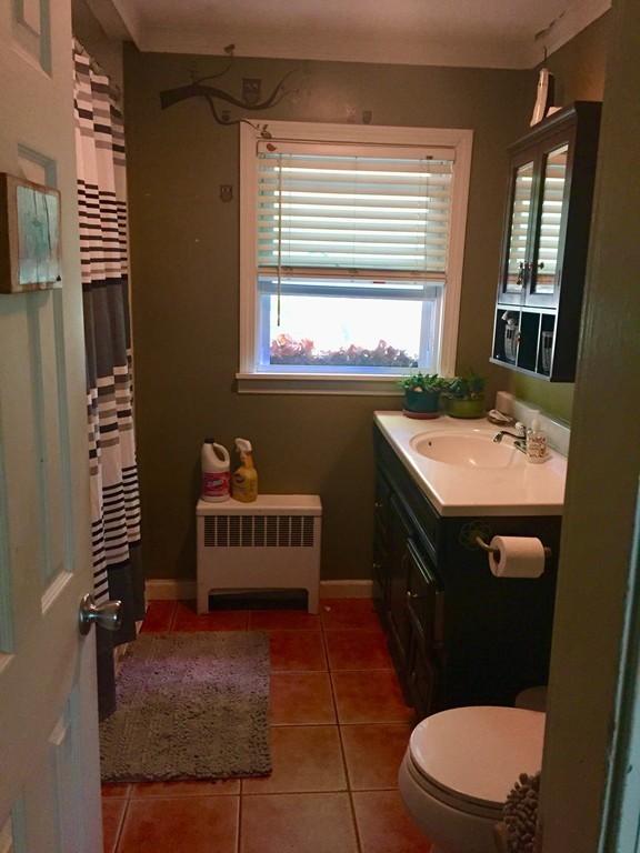 56 Whipple Street Worcester, MA 01607 - Photo 8 of 23 Gallery Image 8