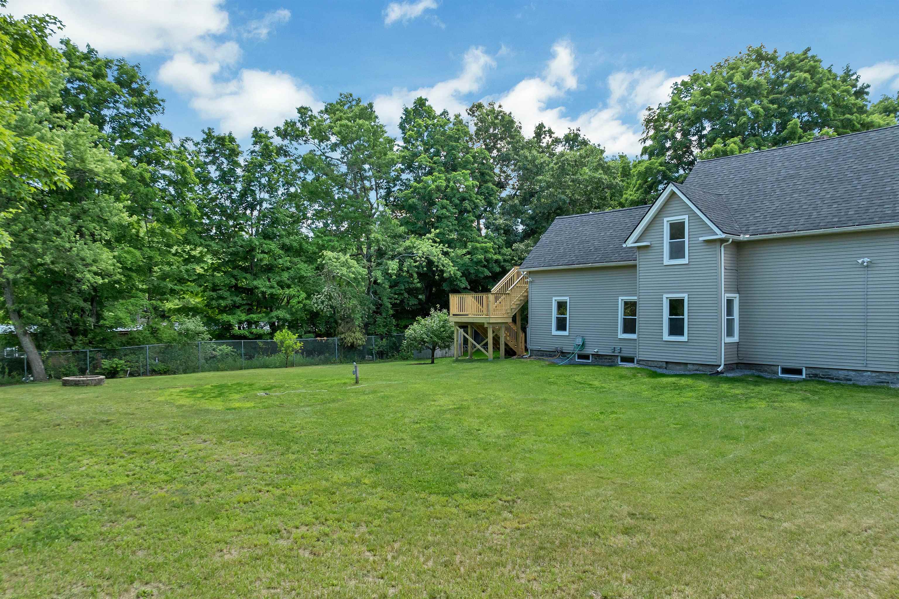 16 Brook Street Derry, NH 03038 - Photo 7 of 60