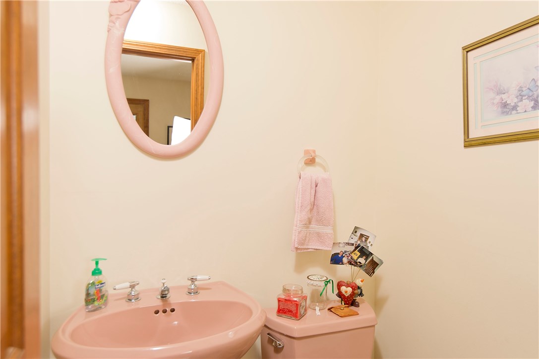 35 Rockridge Road Westerly, RI 02891 - Photo 19 of 40
