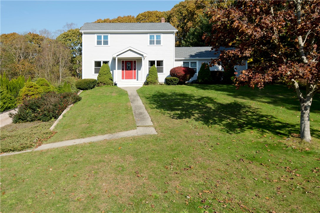 35 Rockridge Road Westerly, RI 02891 - Photo 2 of 40