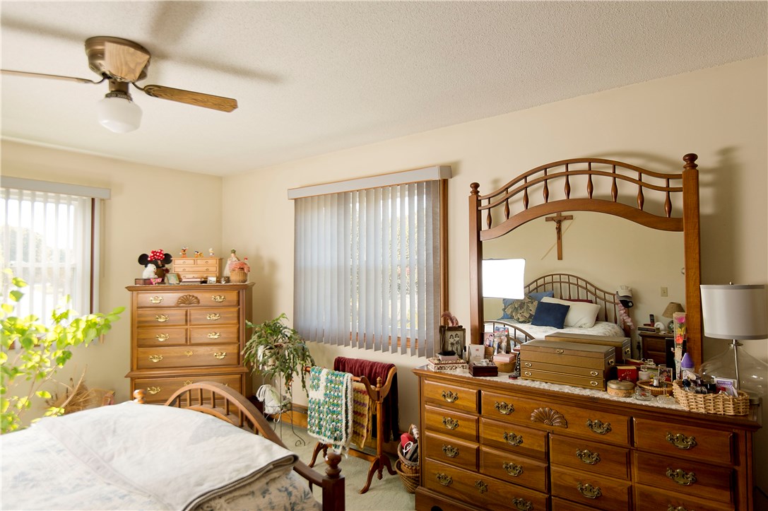 35 Rockridge Road Westerly, RI 02891 - Photo 21 of 40