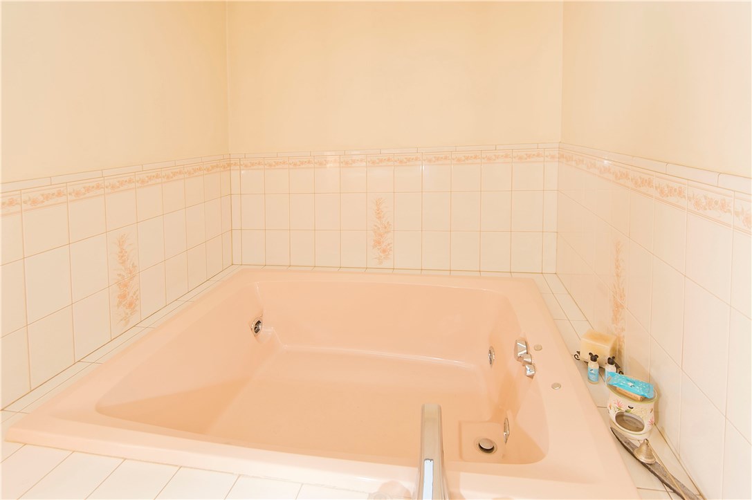 35 Rockridge Road Westerly, RI 02891 - Photo 23 of 40