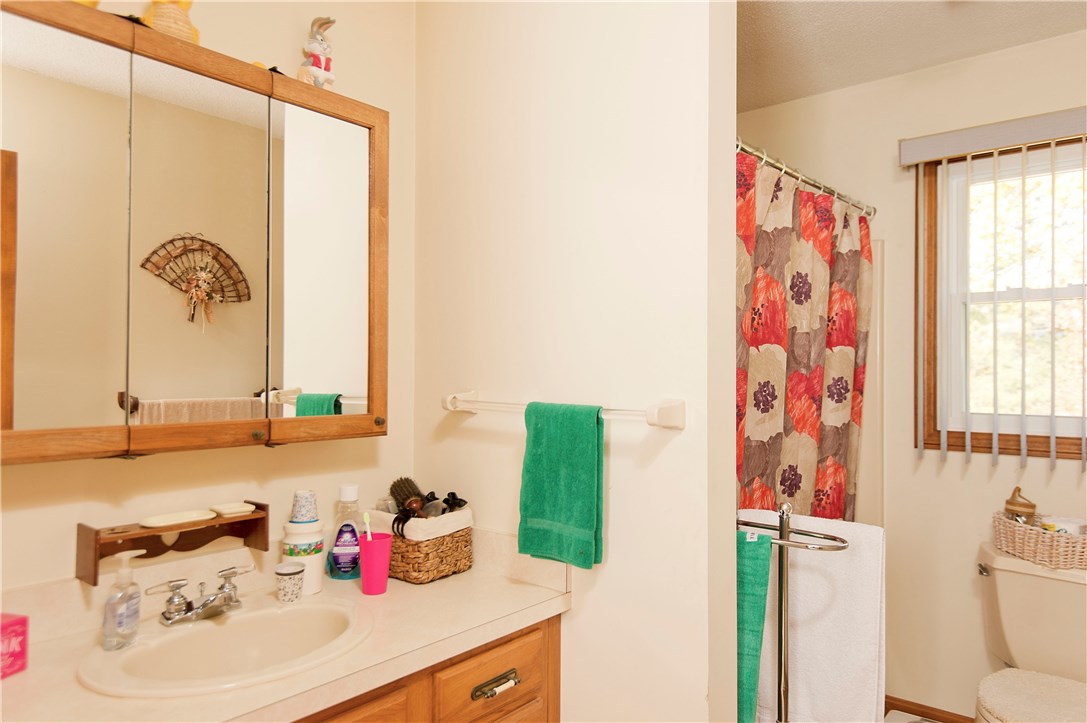 35 Rockridge Road Westerly, RI 02891 - Photo 25 of 40
