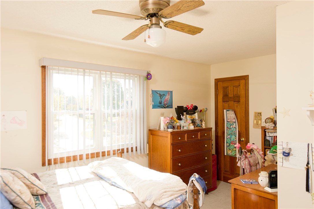 35 Rockridge Road Westerly, RI 02891 - Photo 26 of 40