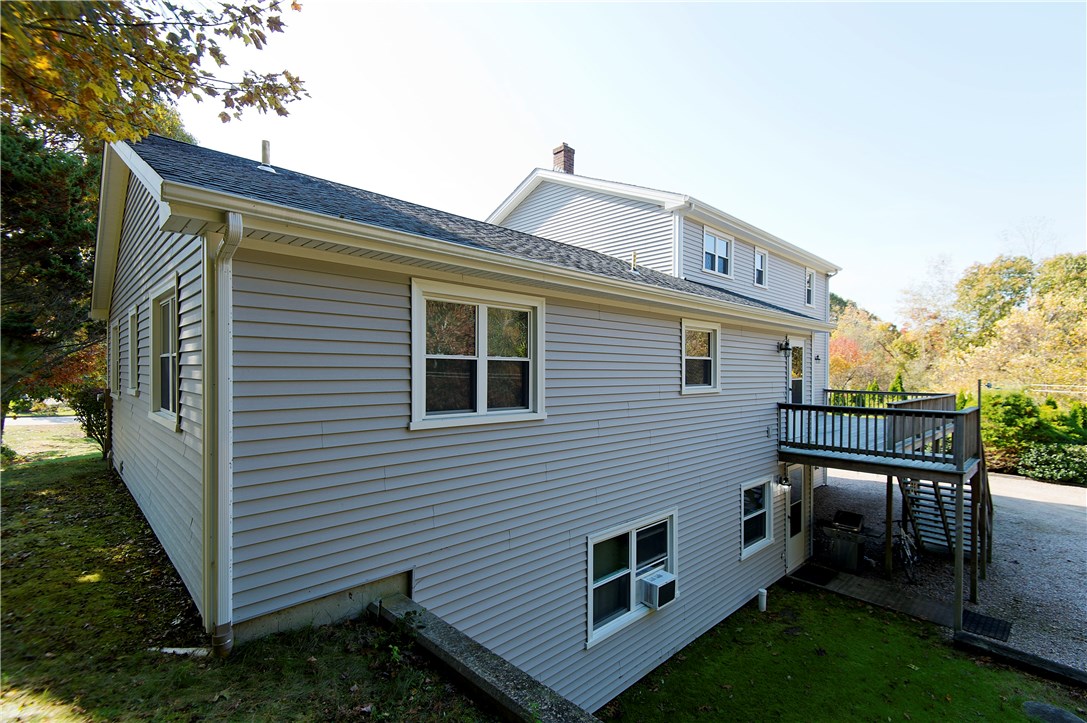 35 Rockridge Road Westerly, RI 02891 - Photo 6 of 40