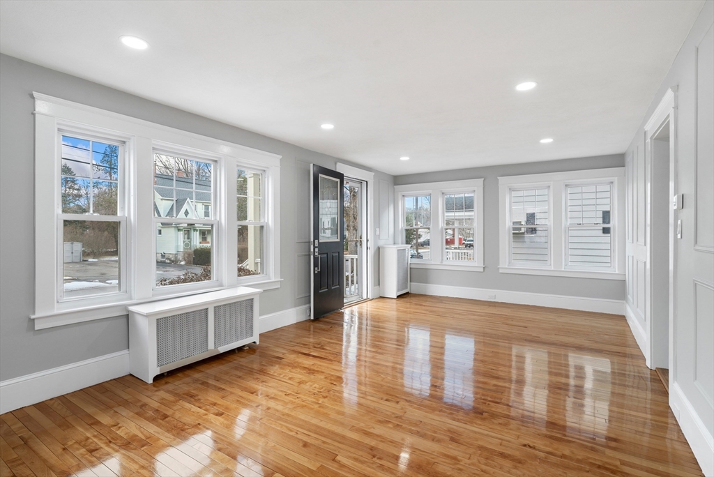 14 Healy Road Worcester, MA 01603 - Photo 3 of 23 Gallery Image 3