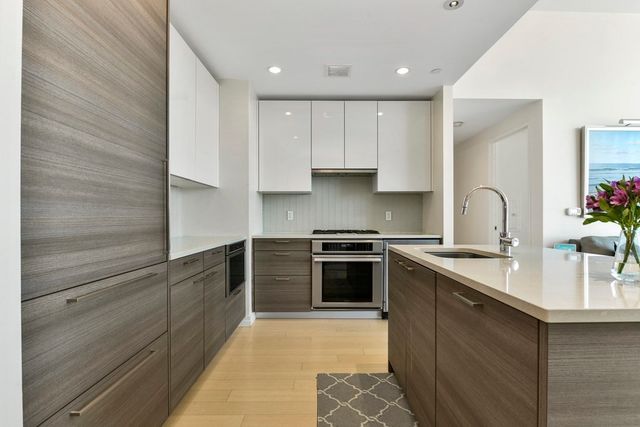 $1,475,000 | 1 Franklin Street, Unit 2212, Boston, MA 02110