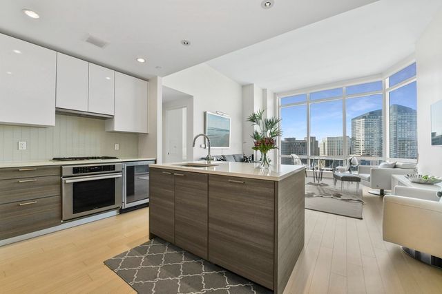$1,475,000 | 1 Franklin Street, Unit 2212, Boston, MA 02110