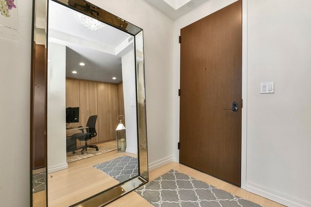 $1,475,000 | 1 Franklin Street, Unit 2212, Boston, MA 02110