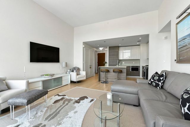 $1,475,000 | 1 Franklin Street, Unit 2212, Boston, MA 02110
