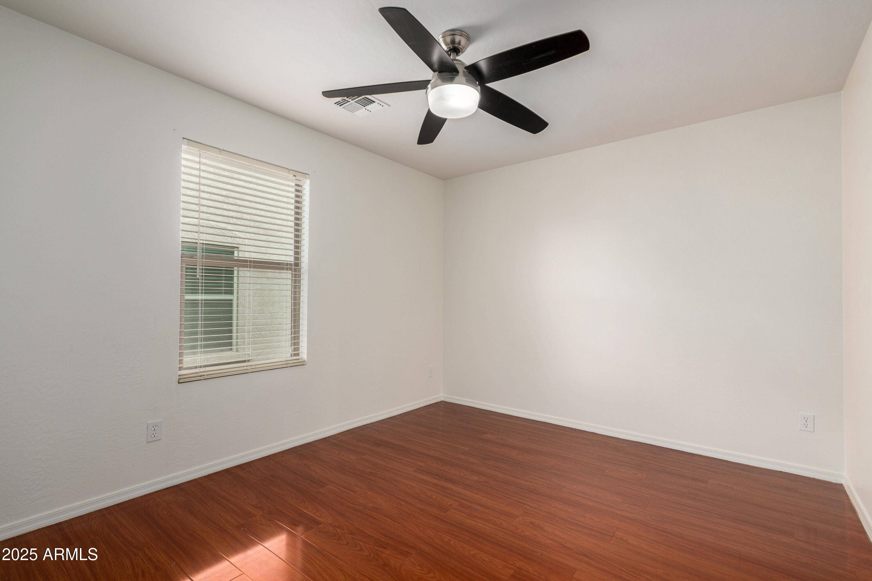 9433 West Jamestown Road Phoenix, AZ 85037 - Photo 25 of 43 25 Jamestown