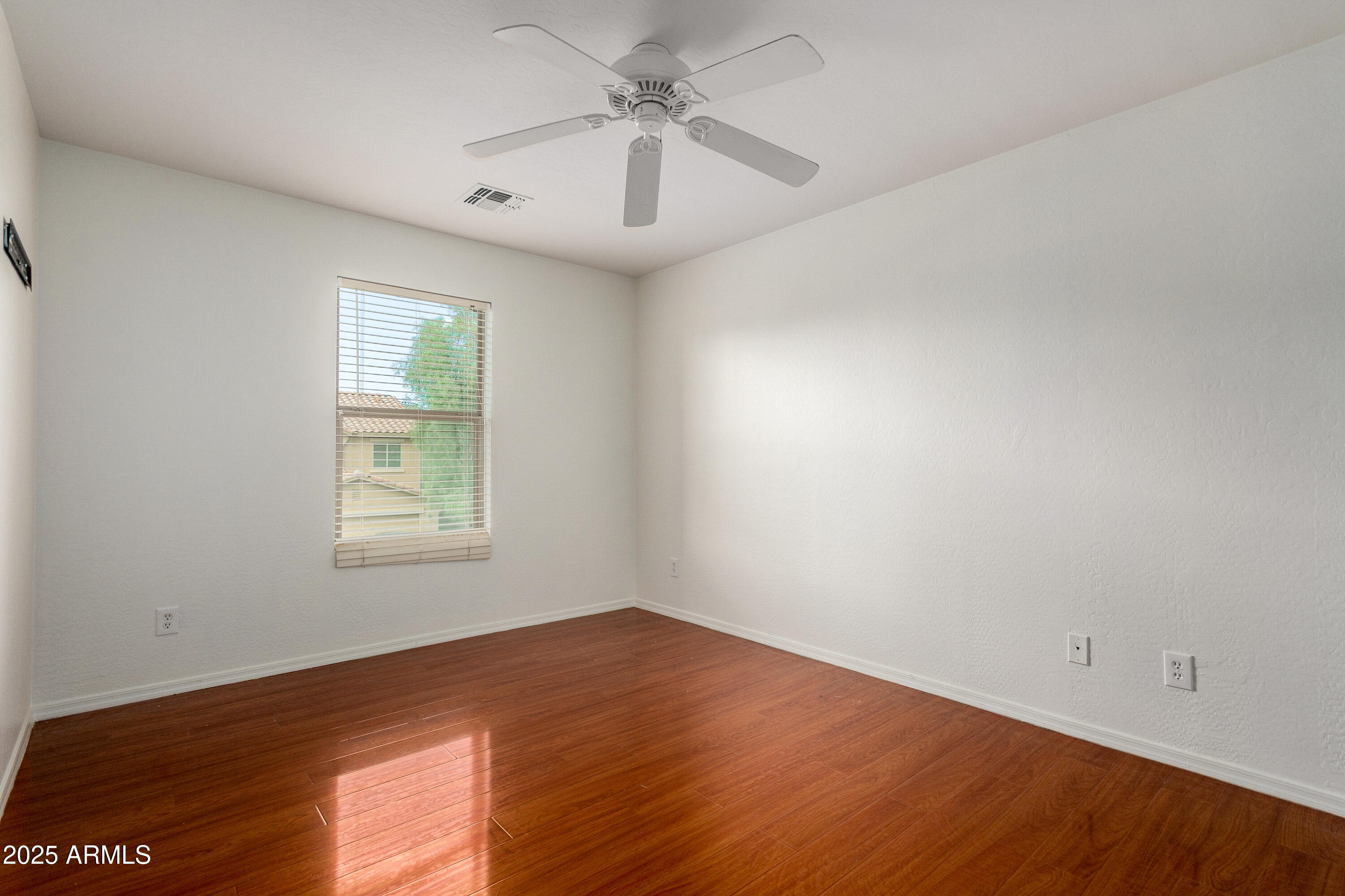 9433 West Jamestown Road Phoenix, AZ 85037 - Photo 28 of 43 27 Jamestown