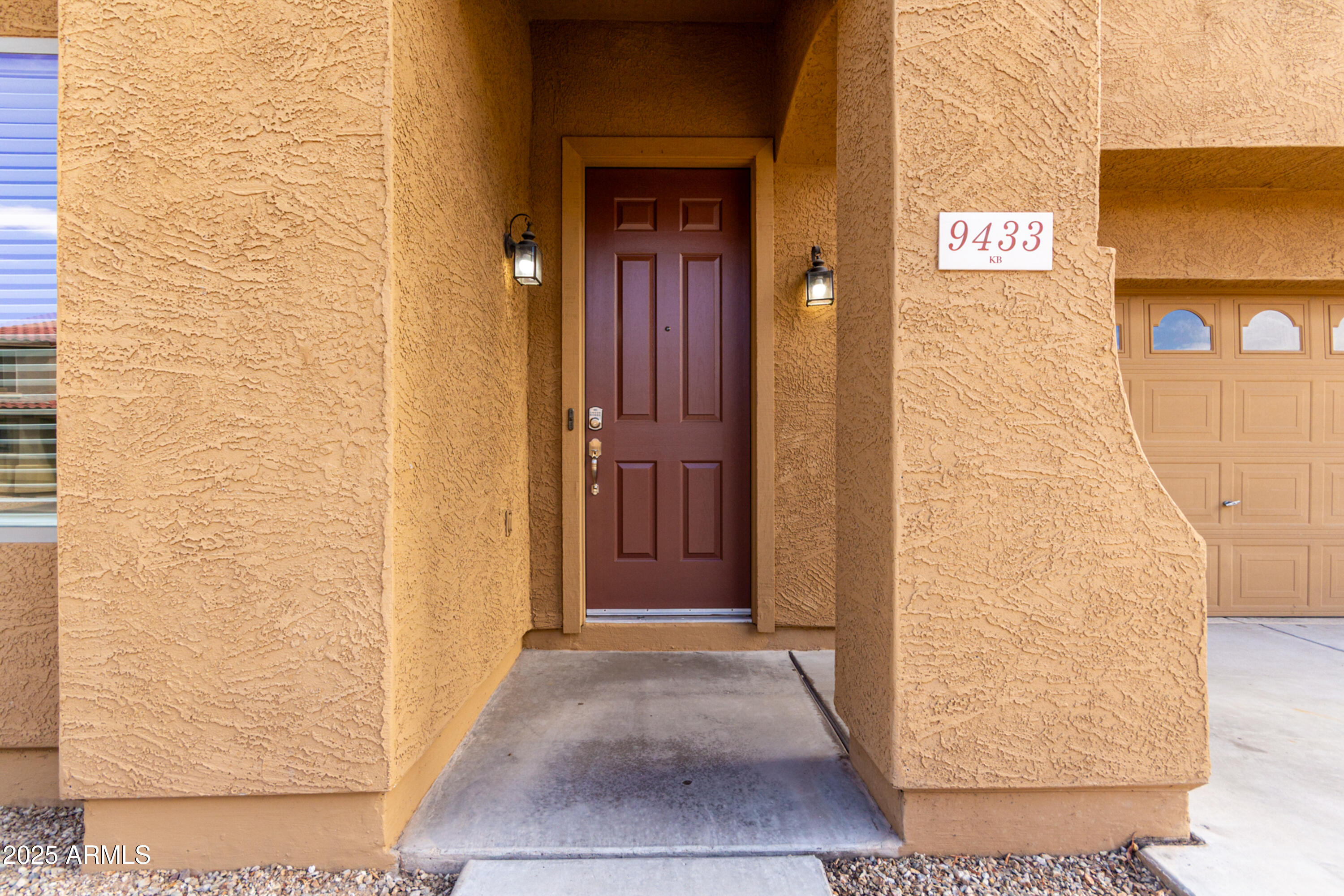 9433 West Jamestown Road Phoenix, AZ 85037 - Photo 4 of 43 07 Jamestown