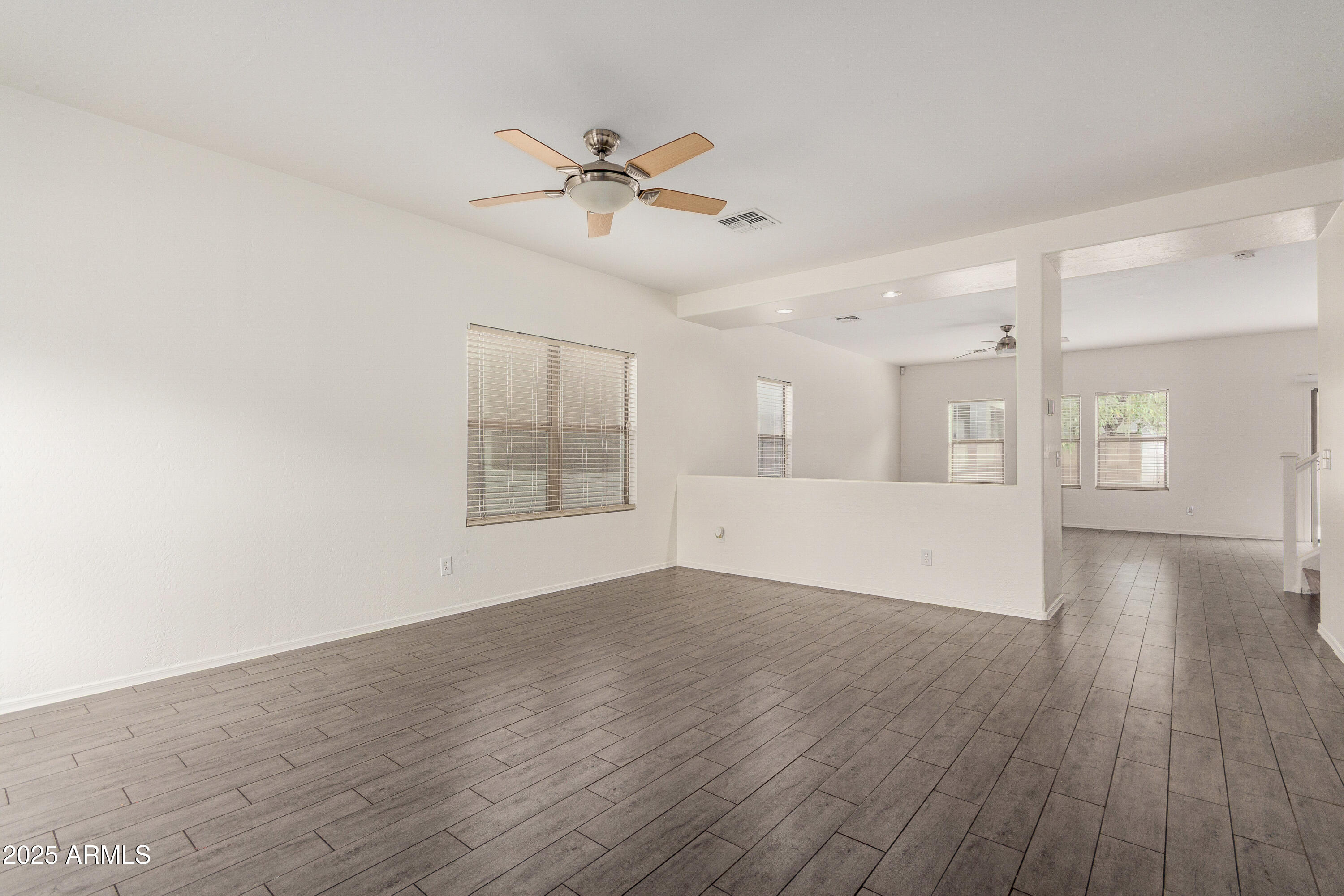 9433 West Jamestown Road Phoenix, AZ 85037 - Photo 7 of 43 09 Jamestown