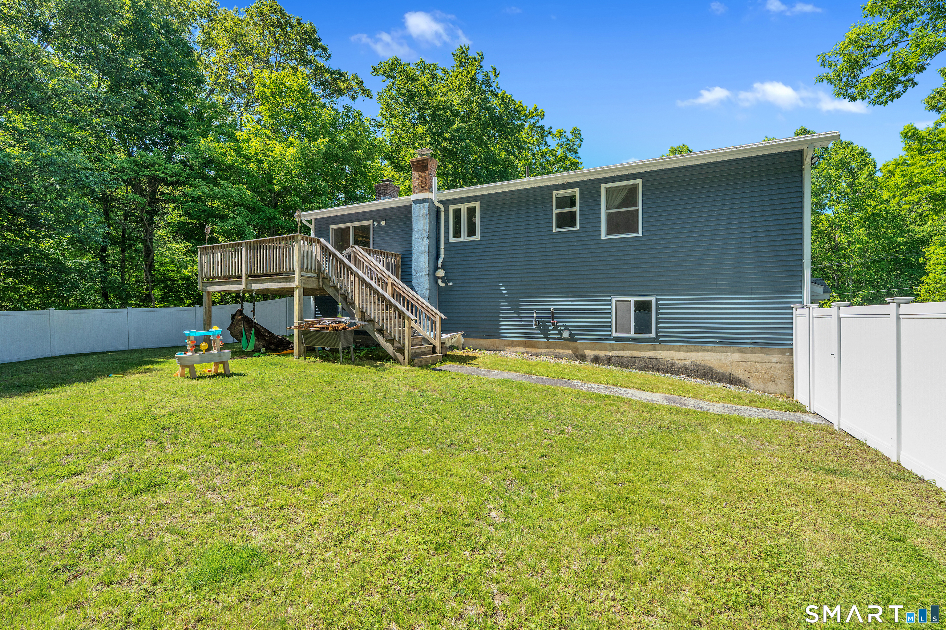1455 Old Colchester Road Montville, CT 06370 - Photo 31 of 35