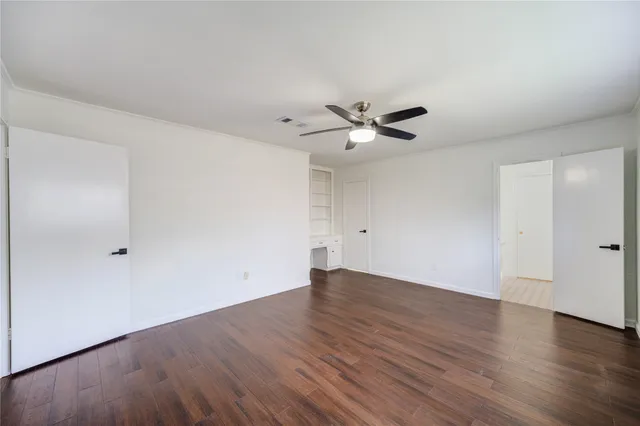 $2,600 | 5930 Miller Valley Drive, Houston, TX 77066