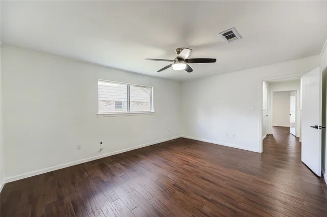 $2,600 | 5930 Miller Valley Drive, Houston, TX 77066