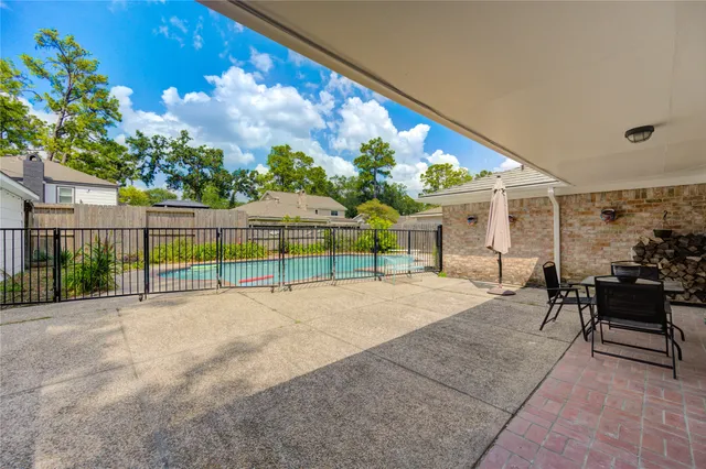 $2,600 | 5930 Miller Valley Drive, Houston, TX 77066