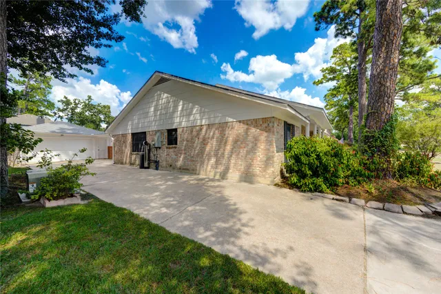 $2,600 | 5930 Miller Valley Drive, Houston, TX 77066