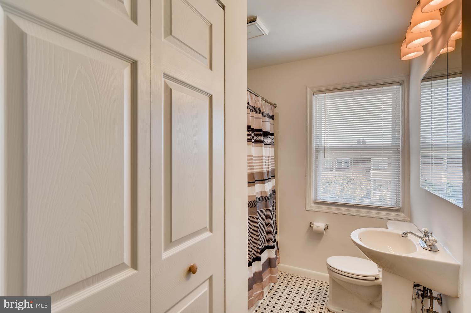 1706 Stokesley Road Dundalk, MD 21222 - Photo 13 of 28