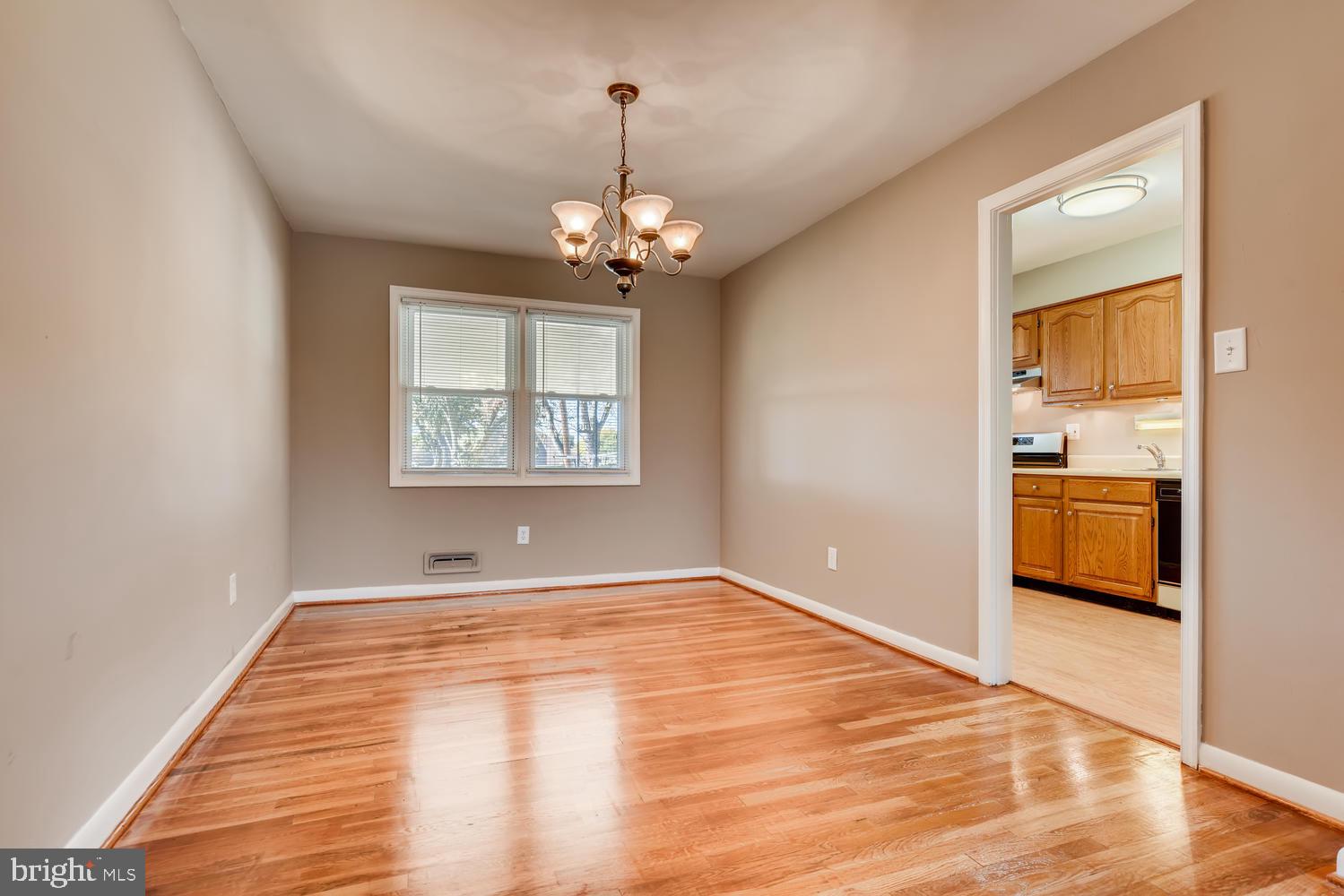 1706 Stokesley Road Dundalk, MD 21222 - Photo 5 of 28
