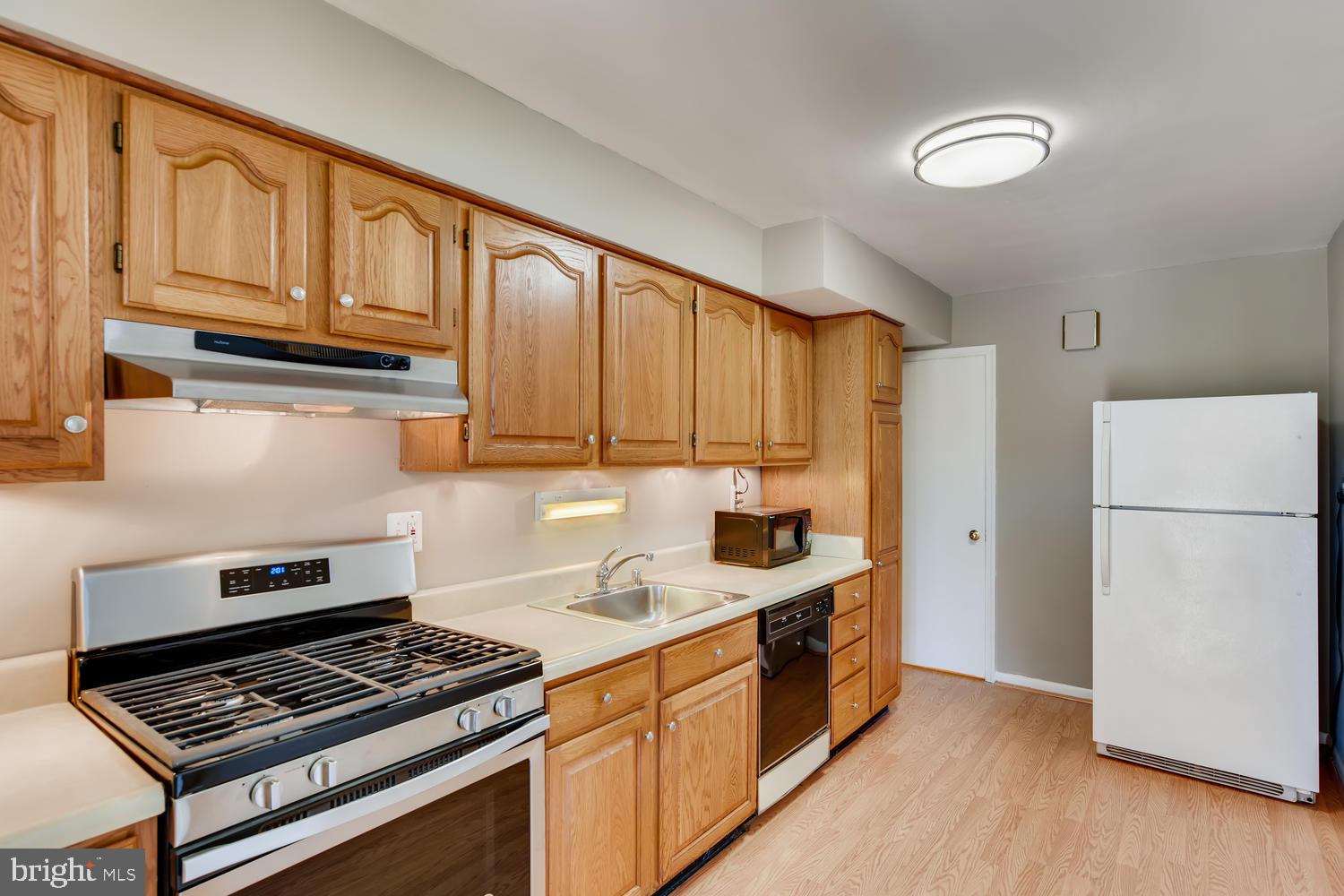 1706 Stokesley Road Dundalk, MD 21222 - Photo 8 of 28
