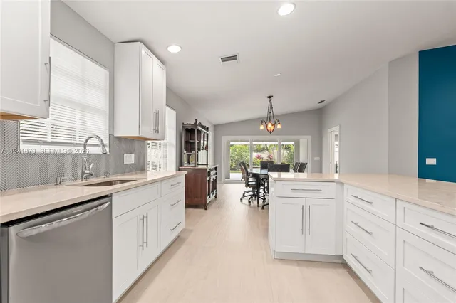 $500,000 | 2444 Southwest Parkside Drive, Palm City, FL 34990