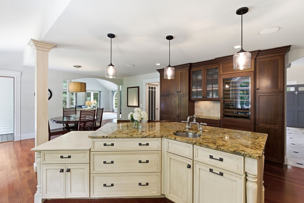 2 Lyn Path Hopkinton, MA 01748 - Photo 7 of 42 Gallery Image 7