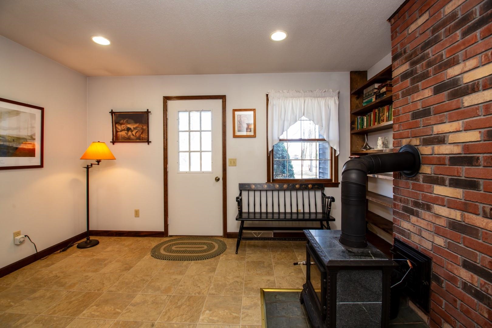 418 Barstow Road Shelburne, VT 05482 - Photo 12 of 40