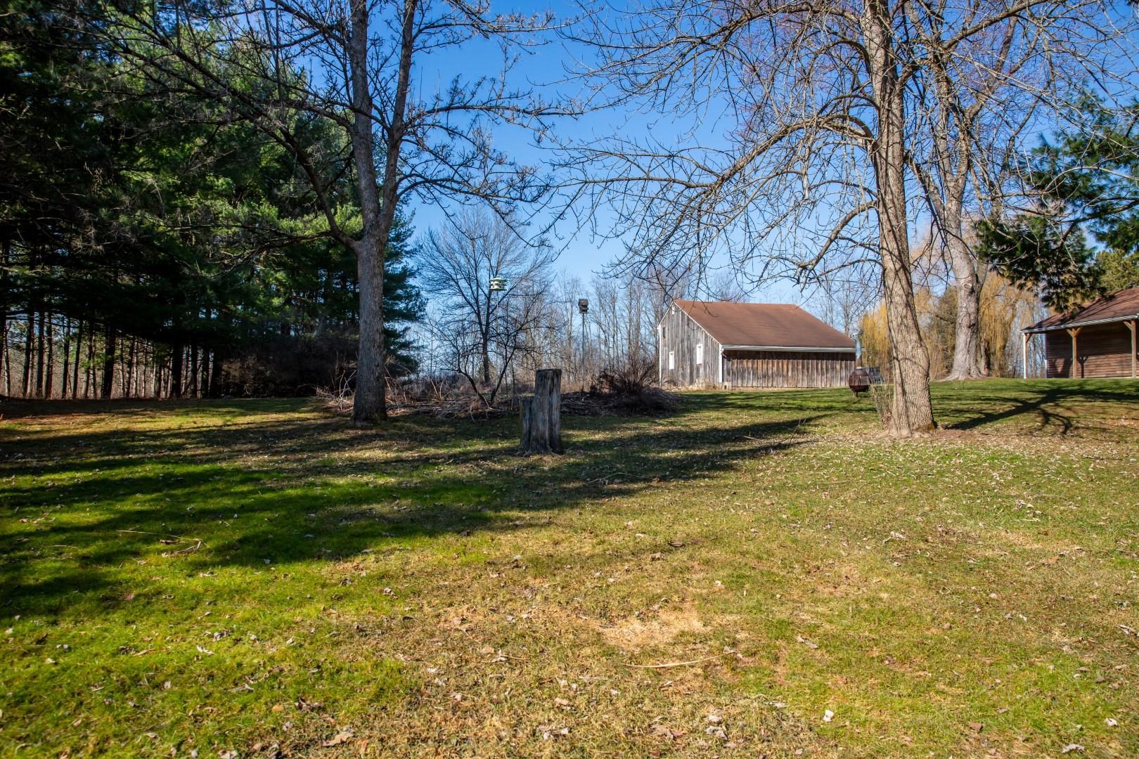 418 Barstow Road Shelburne, VT 05482 - Photo 3 of 40