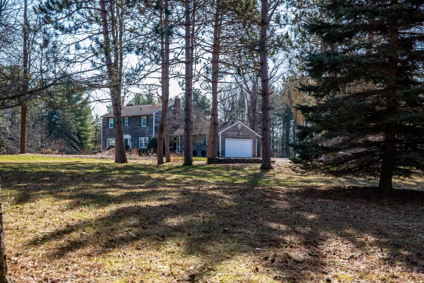 418 Barstow Road Shelburne, VT 05482 - Photo 4 of 40