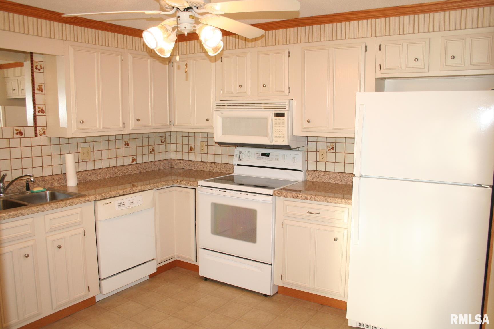 1360 Kimberly Ridge Road, Unit 109 Bettendorf, IA 52722 - Photo 7 of 12 Gallery Image 7